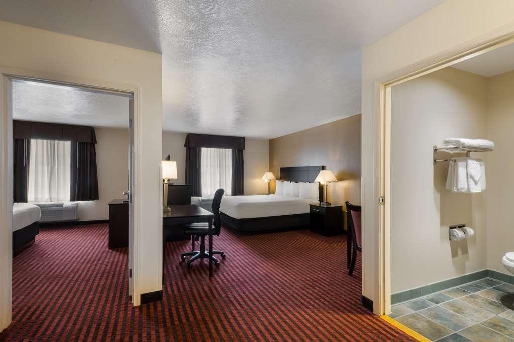 Best Western Salinas Valley Inn & Suites Room photo
